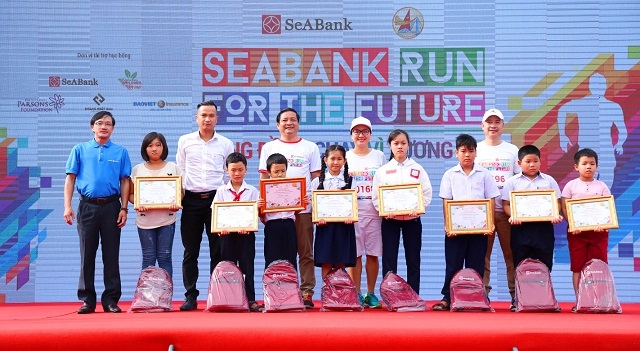 SeABank trao học bổng Ươm mầm ước mơ
