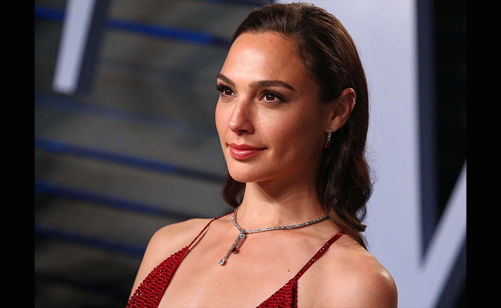 10- Gal Gadot Nhân vật mới trong bảng xếp hạng này, nữ diễn viên người Israel tái xuất màn bạc với chân dung Nữ thần chiến binh trong quả bom tấn được đón đợi nhất Wonder Woman đã thu về 10 triệu USD vào năm 2018. Ảnh: SIPA