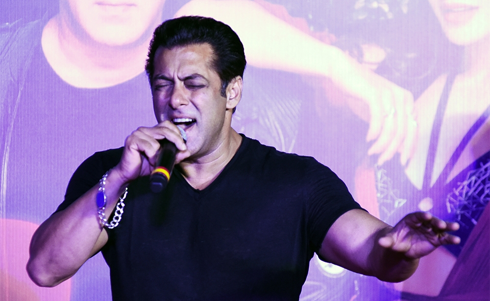 9- Salman Khan Ngôi sao Ấn Độ đã kiếm được 38,5 triệu USD vào năm 2018 nhờ thành công của bộ phim Tiger Zinda Hai. Nam diễn viên vẫn là một trong những ngôi sao lớn nhất của Bollywood và thường xuyên có tên trong bảng xếp hạng. Ảnh: AFP