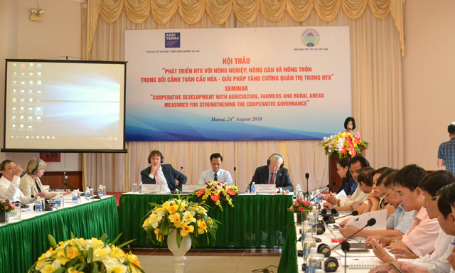 Toàn cảnh Hội thảo Phát triển HTX với nông nghiệp, nông dân và nông thôn trong bối cảnh toàn cầu hóa – giải pháp tăng cường quản trị trong HTX