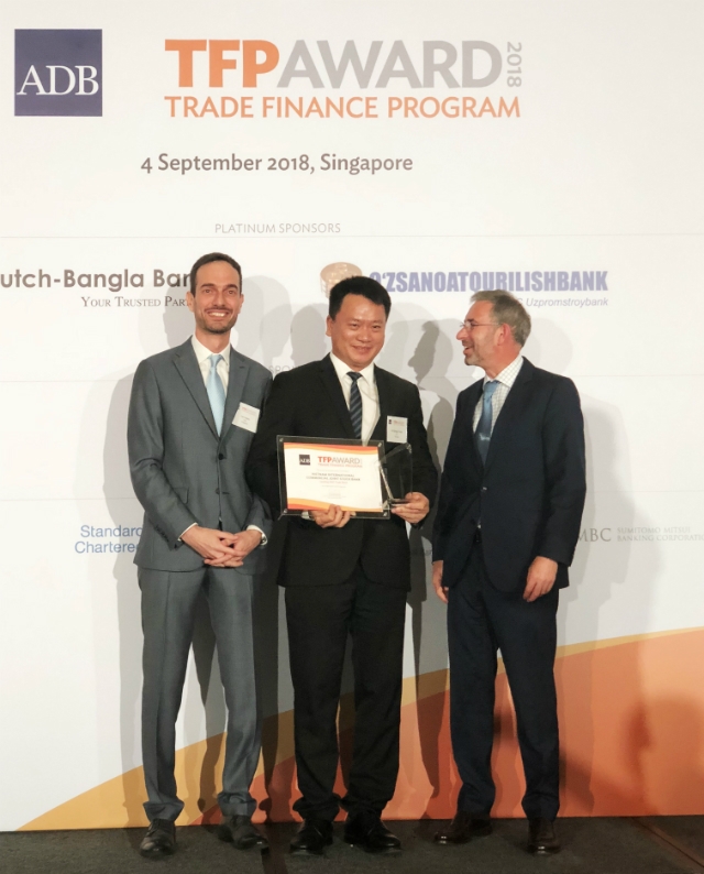 VIB được ADB vinh danh “Ngân hàng hàng đầu Việt Nam về tài trợ thương mại cho doanh nghiệp vừa và nhỏ”