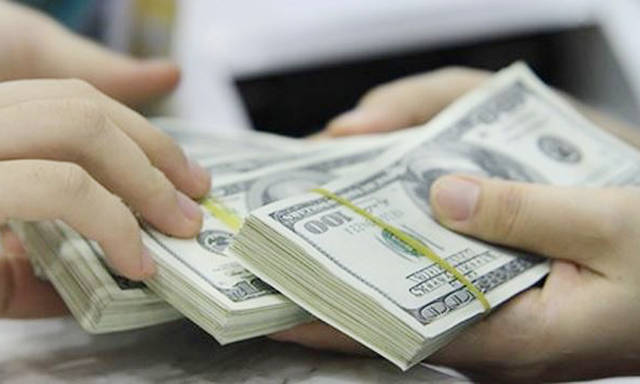 Nhu cầu vay USD của các DN xuất nhập khẩu vẫn tăng cao, trong khi huy động không đáp ứng kịp