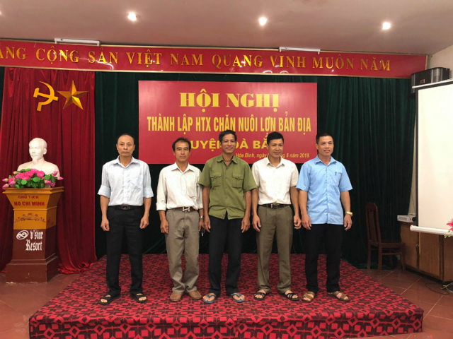 Ra mắt Hội đồng quản trị HTX chăn nuôi lợn bản địa