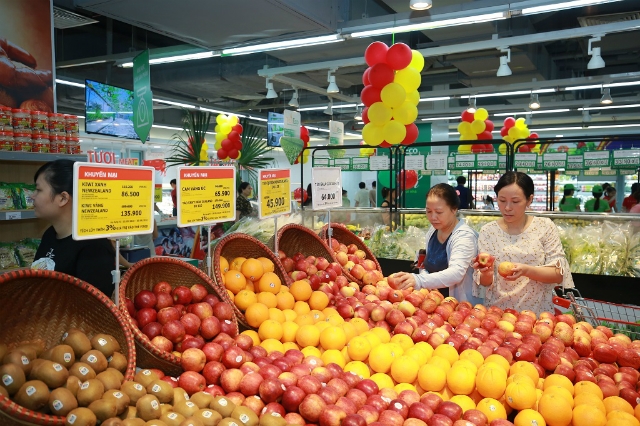 Siêu thị Vinmart tại Vincom Plaza Phủ Lý với sản phẩm phong phú và chất lượng luôn đặc biệt thu hút các bà nội trợ.