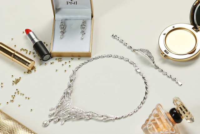 Tính chung từ đầu tháng 9 tới nay, diễn biến chính của PNJ vẫn là giảm giá