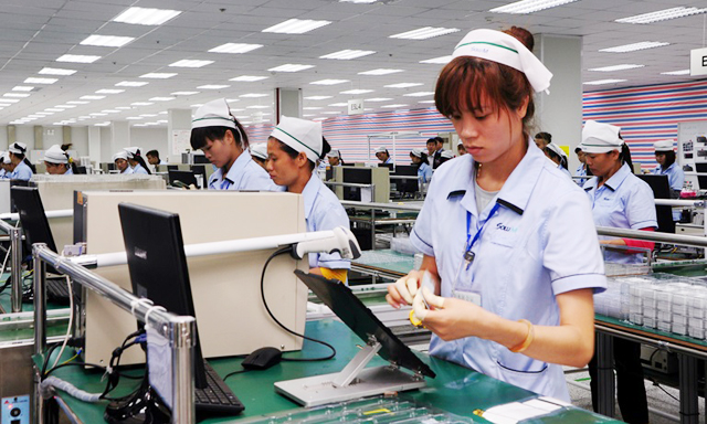Doanh nghiệp Việt Nam chỉ thu được phí gia công, lắp ráp do nước ngoài trả