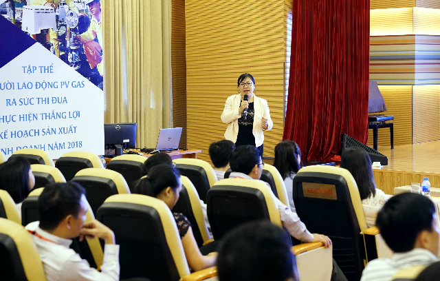 Chuyên gia Tư vấn sức khỏe trực tuyến nhiều đầu cầu cho NLĐ PV GAS