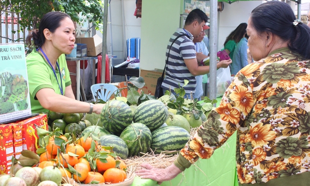Nông sản khó cạnh tranh nếu còn nặng chi phí vận chuyển