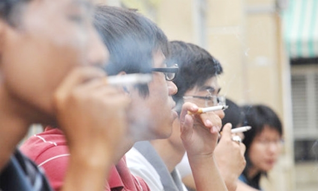 Đang có sự gia tăng đáng kể người trẻ hút thuốc lá