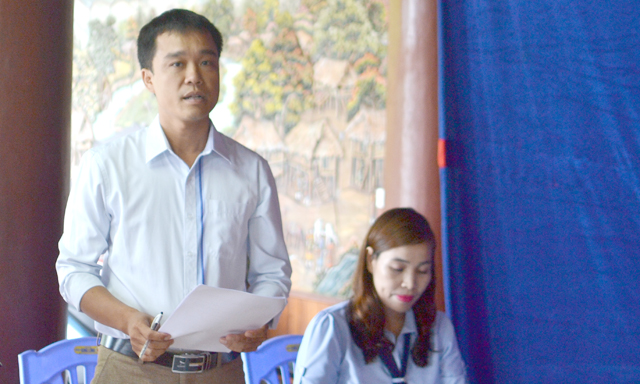 Ông Lê Văn Cương báo cáo về tình hình phát triển của HTX Hà Phong