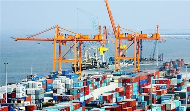 Cán cân thương mại trong tháng 9 tính thặng dư 700 triệu USD.