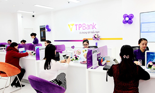 Nhiều ngân hàng đã gần cạn room tín dụng, nhưng mục tiêu toàn ngành còn cách xa