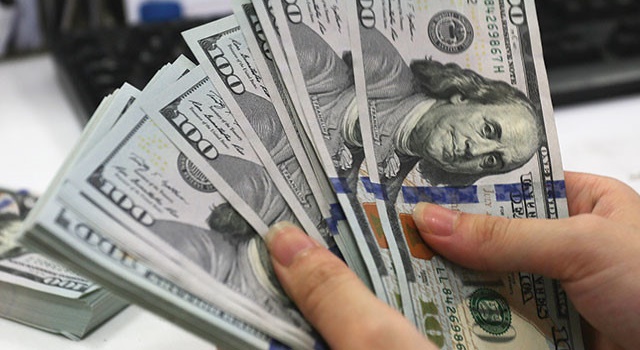 Trên thị trường tự do, giá mua - bán USD hiện đang là 23.440 23.460 đồng/USD.