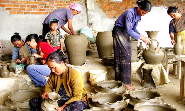HTX đã tạo sự khởi sắc cho làng nghề gốm Chăm