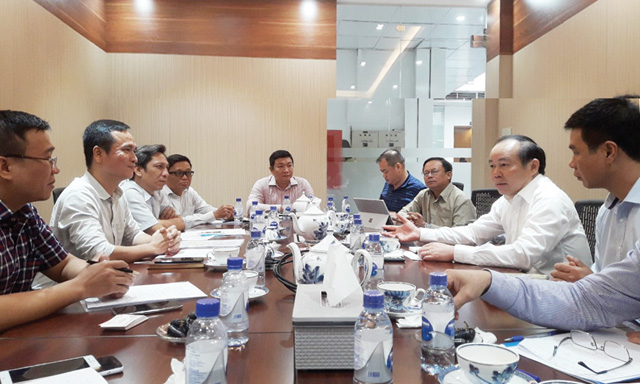 Chủ tịch Liên minh HTX Việt Nam Nguyễn Ngọc Bảo làm việc với Saigon Co.op