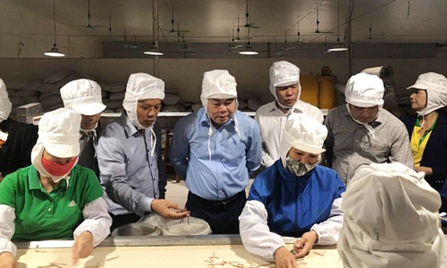 Chủ tịch Nguyễn Ngọc Bảo cùng đoàn công tác thăm và làm việc tại Công ty Yên Thành