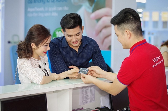 Khách hàng sở hữu thẻ VinID mua hàng online tại website www.dacquyenvinid.com sẽ được hoàn tiền lên đến 10%