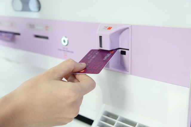 Khách hàng có thể nhận thẻ ATM tại LiveBank chỉ sau 5 phút