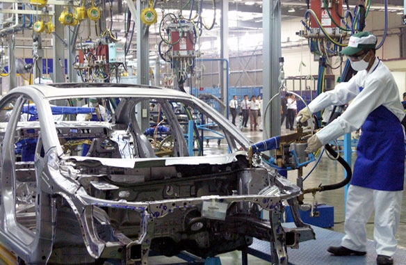 Bộ Công Thương đề xuất không đánh thuế tiêu thụ đặc biệt đối với phần giá trị tạo ra trong nước của xe hơi (Ảnh: Internet)