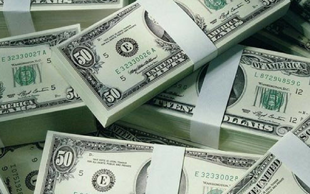 Giá USD tại nhiều ngân hàng thương mại biến động nhẹ.