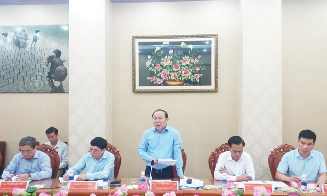 Chủ tịch Nguyễn Ngọc Bảo phát biểu trong buổi làm việc với UBND tỉnh Tiền Giang