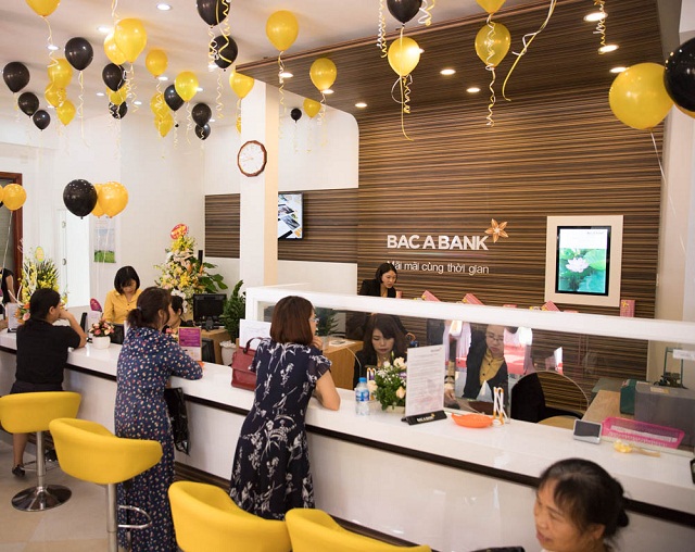 Những khách hàng giao dịch đầu tiên tại BAC A BANK - Chi nhánh Thái Bình