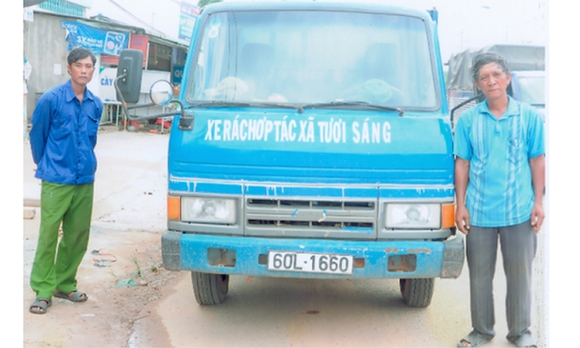 Xe thu gom rác thải của HTX
