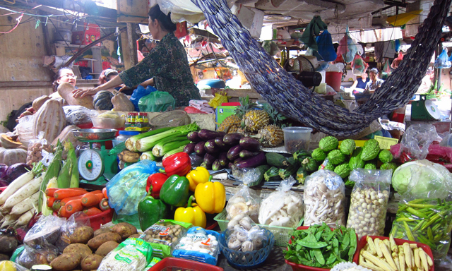 Chợ có thể cạnh tranh với siêu thị, trung tâm thương mại nhưng cần phải có diện mạo mới