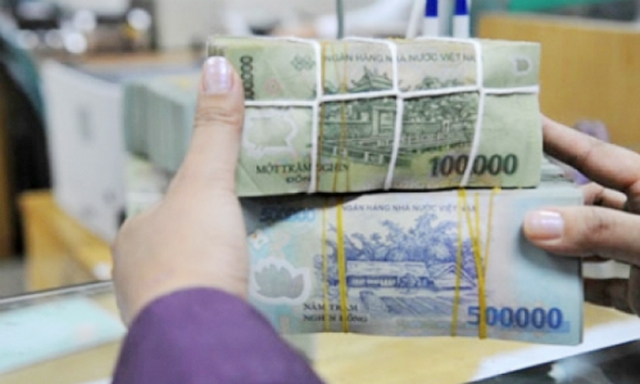 Kiểm soát chặt chẽ tín dụng vào các lĩnh vực tiềm ẩn rủi ro