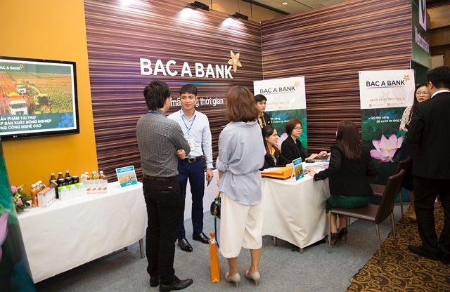 Không khí tại gian hàng của BAC A BANK trong 2 ngày diễn ra sự kiện