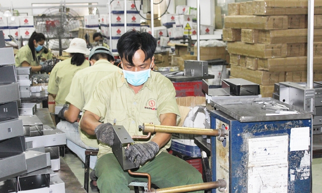 Nhiều DN nhỏ quan tâm xuất khẩu tại chỗ có được hoàn thuế hay không