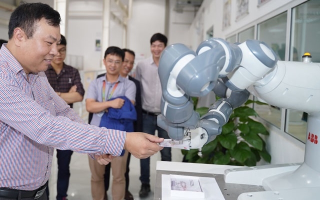 Trung tâm sẽ phát triển các giải pháp robot, giải quyết các nhu cầu cụ thể của khách hàng thông qua Dịch vụ Kết nối ABB (Ảnh: Internet)