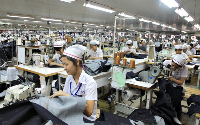 May Đáp Cầu chọn thời điểm lên sàn trong bối cảnh trong nước và quốc tế có nhiều thông tin thuận lợi cho ngành dệt may