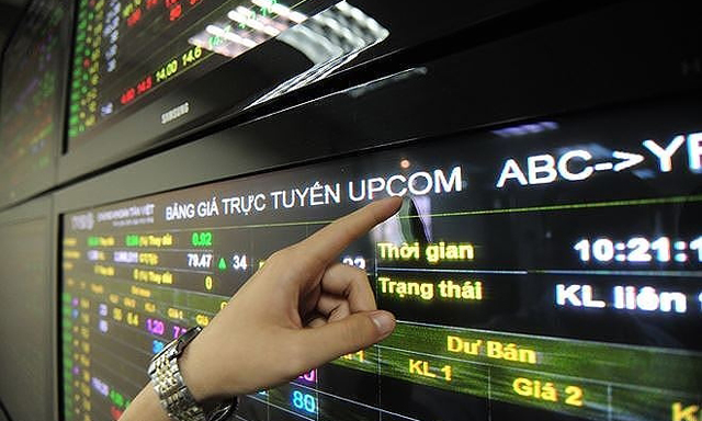 Vấn đề chính của việc doanh nghiệp “trốn” lên sàn là do con người