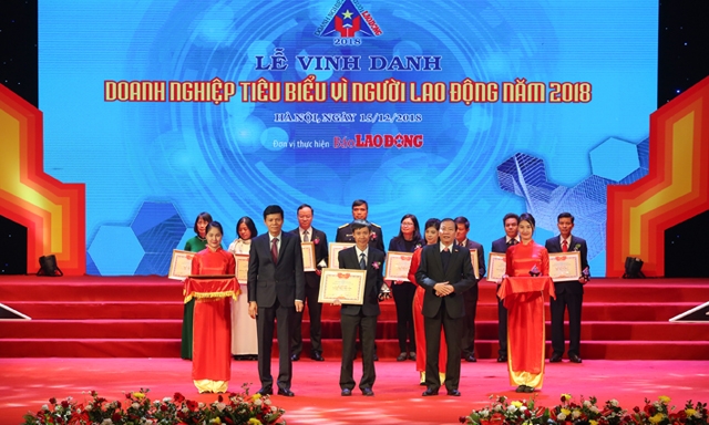 Phó Tổng Giám đốc Nguyễn Đức Hạnh trong lễ vinh danh Doanh nghiệp vì người lao động EVNNPC