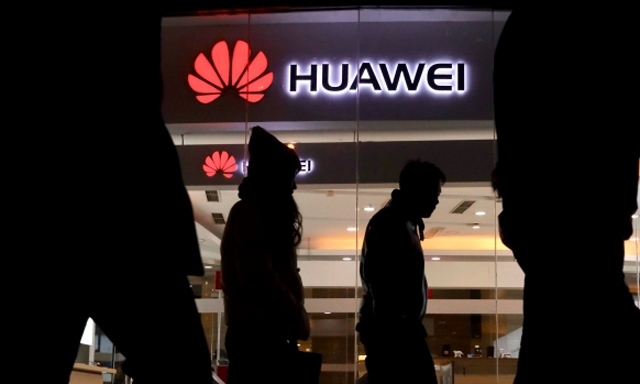 Huawei đang phải chịu áp lực lớn tại hai thị trường trọng điểm ở châu Âu