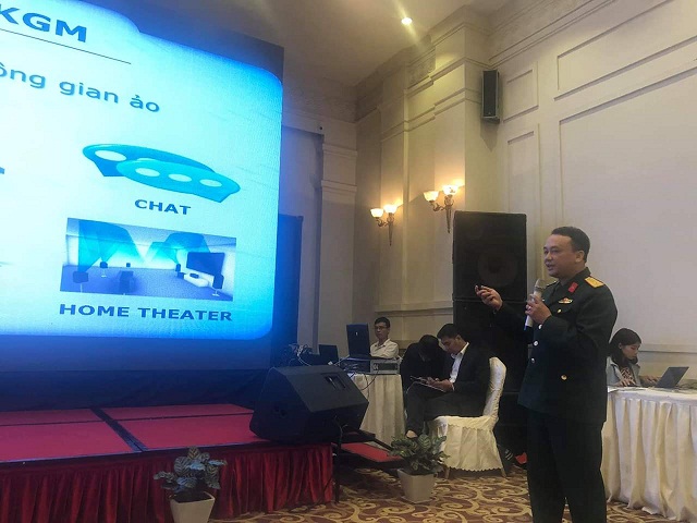 Đại biểu Bộ Quốc phòng trình bày tham luận