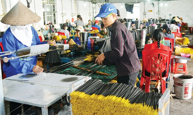 Dây chuyền sản xuất hương của HTX