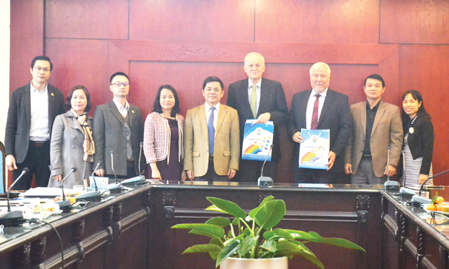 Quỹ GESTE thuộc DGRV sẽ hỗ trợ Liên minh HTX Việt Nam 15.000 EURO để Liên minh HTX Việt Nam tiếp cận với việc xây dựng hệ thống kiểm toán và đào tạo các kiểm toán viên cho các HTX