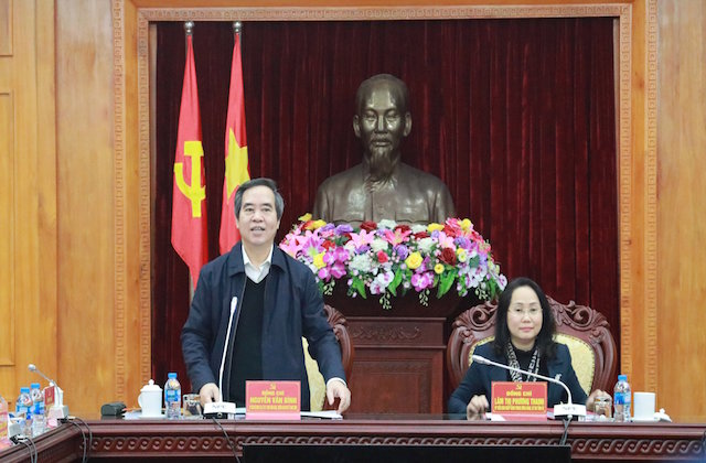 Đồng chí Nguyễn Văn Bình phát biểu tại buổi làm việc với tỉnh ủy Lạng Sơn