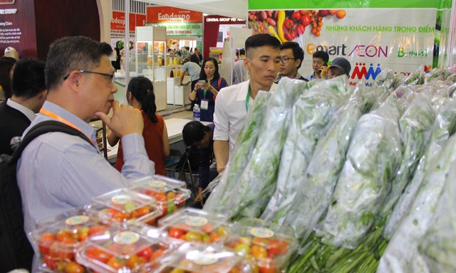 Nông sản Việt cần được hỗ trợ để ra chợ online toàn cầu