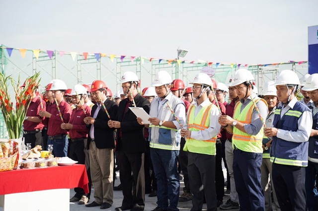 Lãnh đạo, quản lý Coteccons, Phuc Khang Corp tại lễ cất nóc