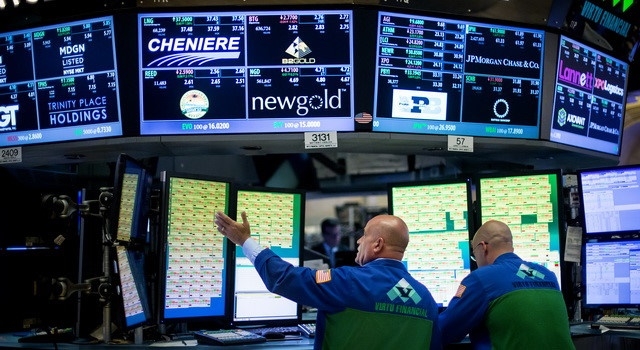 Dow Jones mất hơn 200 điểm (Ảnh: Internet)