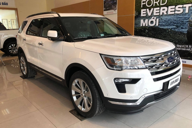 Ford Explorer đã thay đổi giá bán chính thức lên 2,268 tỷ đồng (Ảnh: Internet)