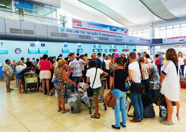 Lượng khách qua sân bay Cam Ranh tăng 43% (Ảnh: Internet)