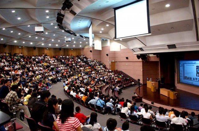 Đại học vẫn luôn là ngôi trường xứng đáng để đầu tư