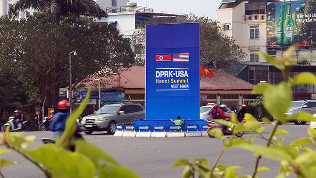 Hà Nội tất bật chuẩn bị cho thượng đỉnh Mỹ - Triều - Ảnh 1.