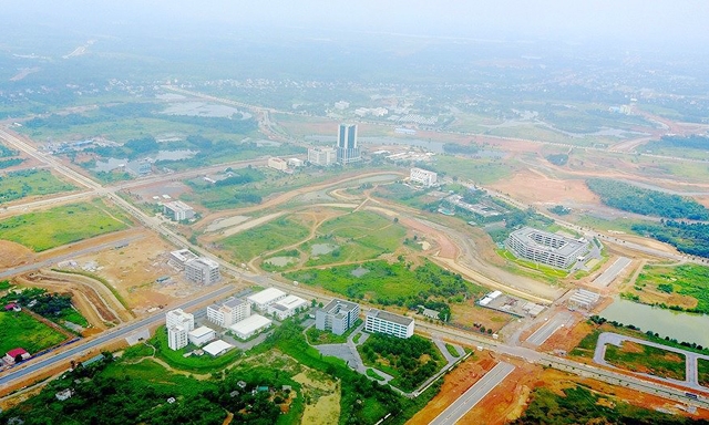 Hiện nhiều chủ đầu tư lớn đều đã có dự án tại Hoà Lạc nhưng do nơi đây mới chỉ có điều kiện cần, chưa có các điều kiện đủ nên các doanh nghiệp này chưa vào cuộc để triển khai dự án