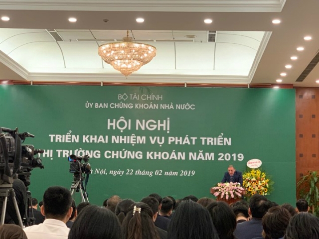 Ông Dominic Scriven, Chủ tịch Dragon Capital tại Hội nghị Phát triển thị trường chứng khoán năm 2019