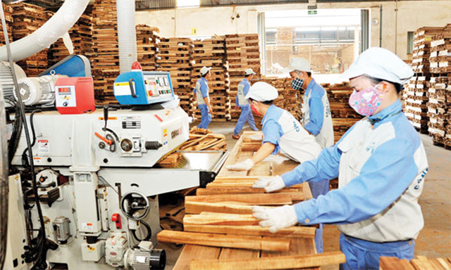 Thủ tướng đặt yêu cầu Việt Nam phải là công xưởng đồ gỗ của thế giới
